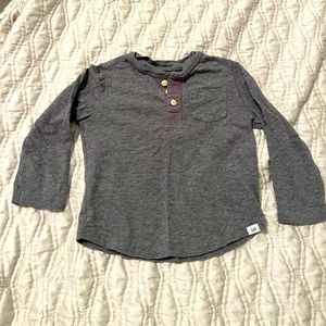 Gap Long Sleeve Henley Shirt in Grey - 3T